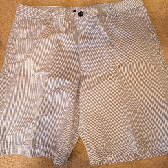 Men's Izod Blue and Pink Seersucker Shorts. Golf Or Dress Shorts, Size 36, EUC - Picture 2 of 10